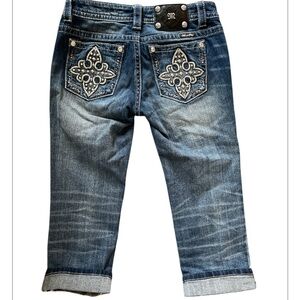 Miss Me Deniem capris 27 bling rolled it un rolled Jean capris